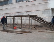 Лестница металлическая под бетон эвакуационный выход